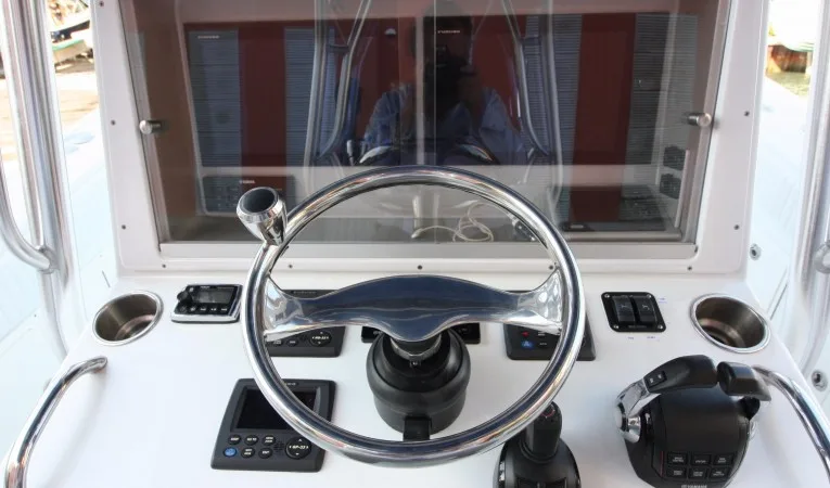 36 Yellowfin Helm