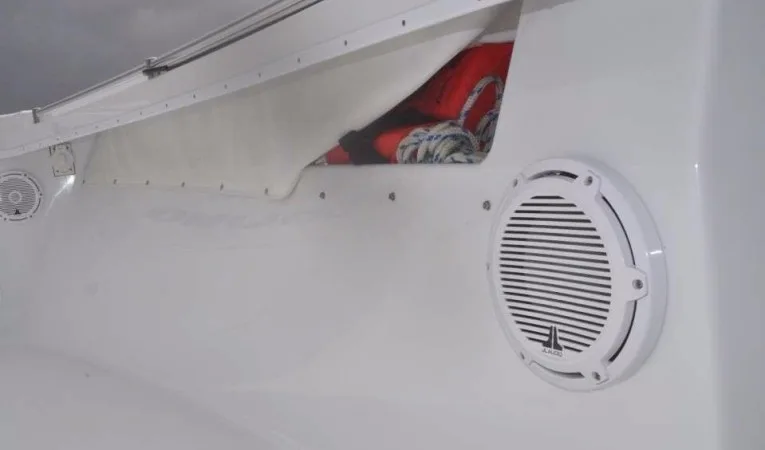 36 Yellowfin Side Gunwale Cover