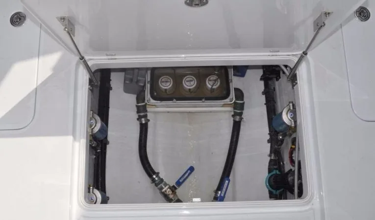 36 Yellowfin Sea Chest