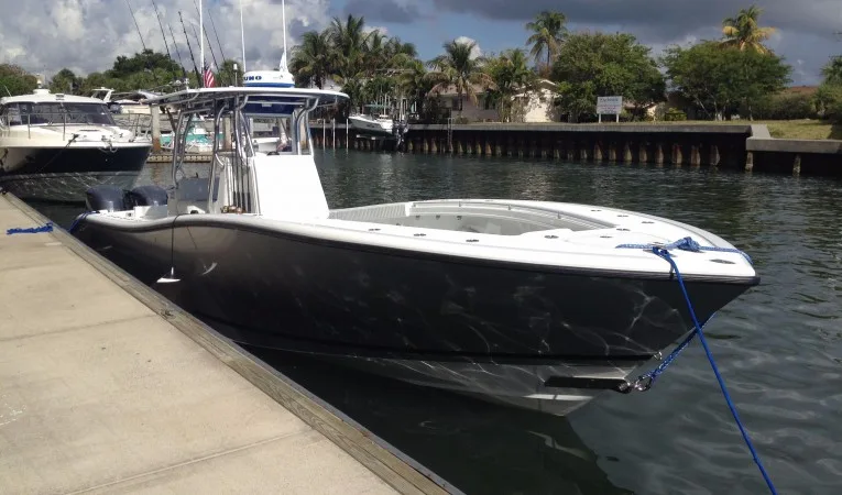36 Yellowfin Starboard Bow