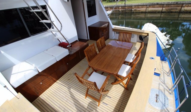 81 Huckins Cockpit dining