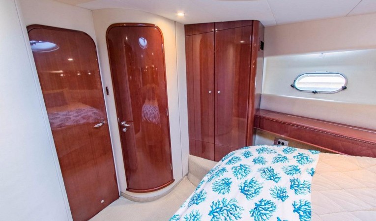 60 Viking MASTER STATEROOM