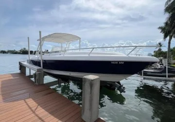 32' Intrepid 2004