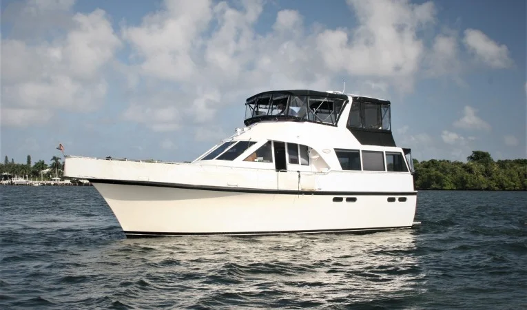 48 Ocean Yachts Port Side Bow Profile