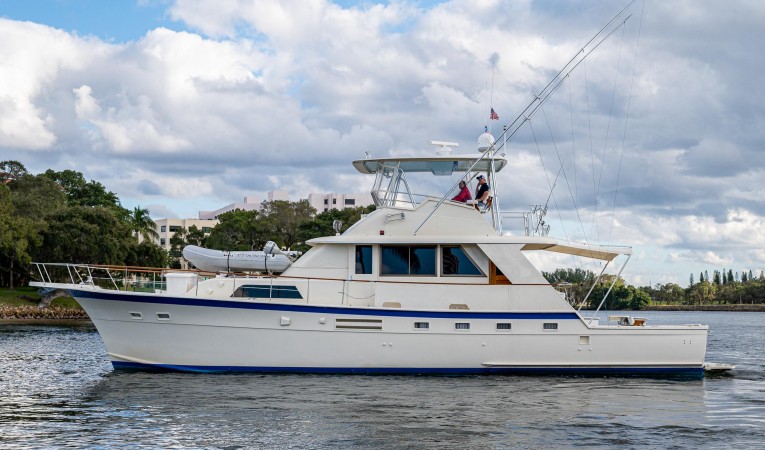 53 Hatteras 