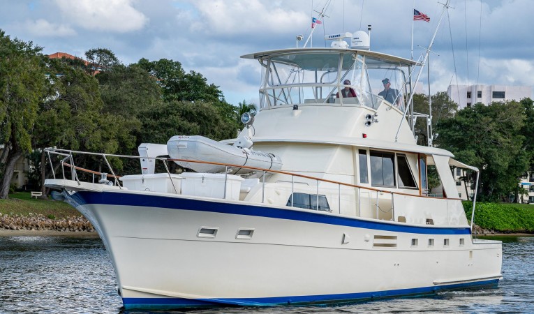 53 Hatteras 