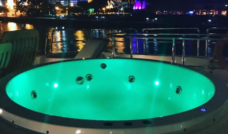 100 Azimut 