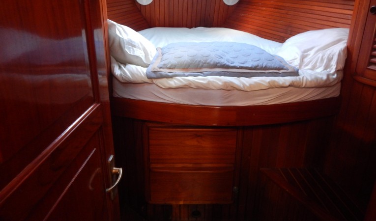 52 Hans Christian Forward cabin -2