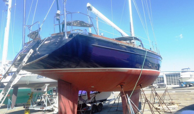 52 Hans Christian Out of water-2