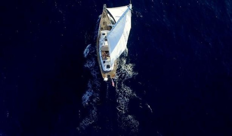 52 Hans Christian under sail