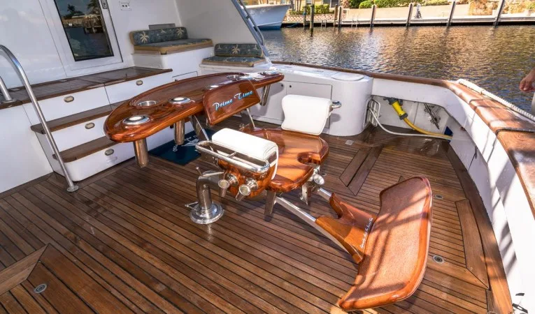 76 Palmer Johnson Custom Release Fighting Chair