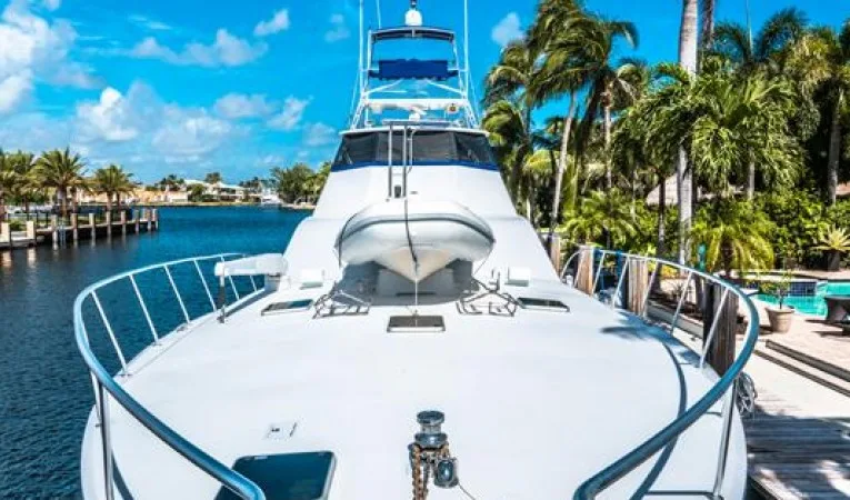 76 Palmer Johnson Bow Pulpit