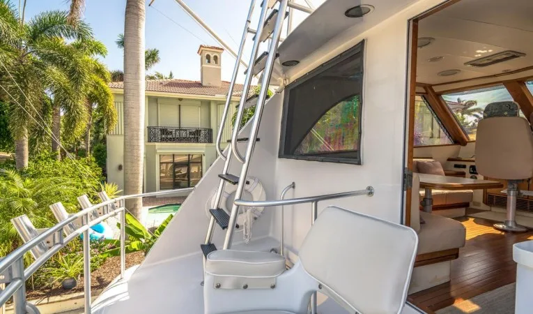 76 Palmer Johnson Tower Access Ladder