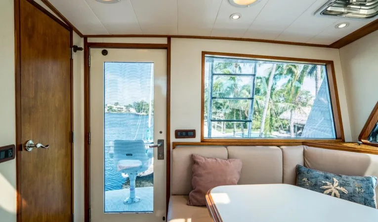 76 Palmer Johnson Enclosed Flybridge