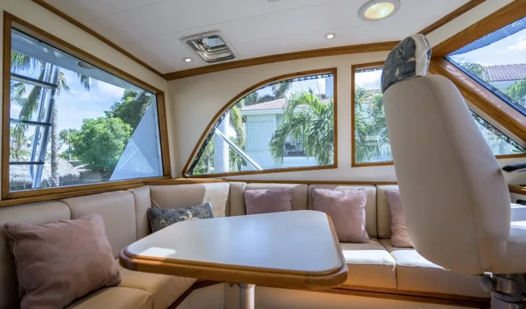 76 Palmer Johnson Enclosed Flybridge Settee