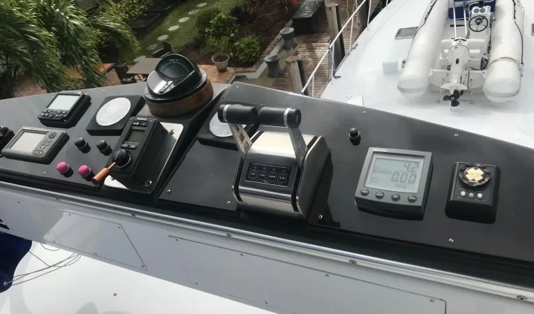 76 Palmer Johnson Tower controls