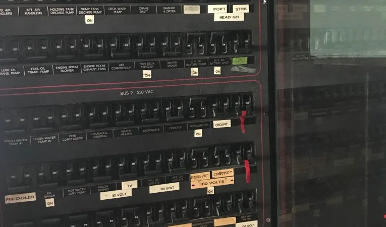 76 Palmer Johnson MDP 230V Panel