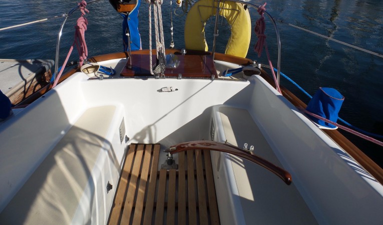29 Columbia Yacht Stern