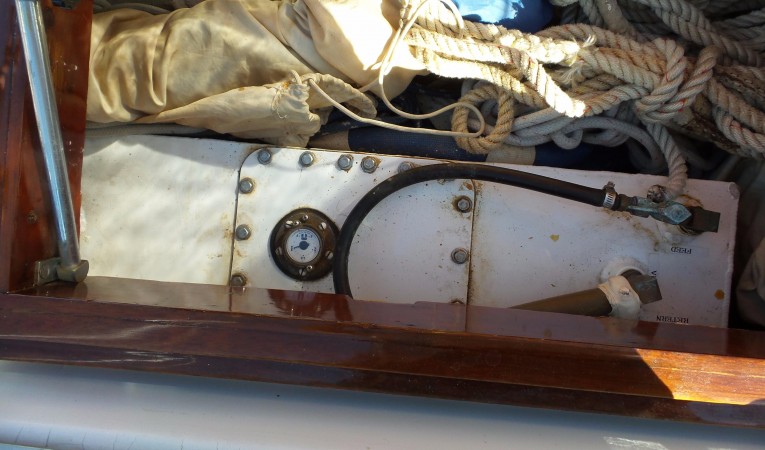 29 Columbia Yacht Fuel Tank