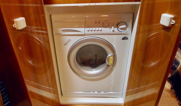 51 Riviera Combo washer/dryer