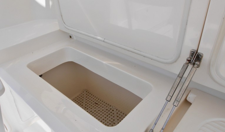 51 Riviera Cockpit Coobox