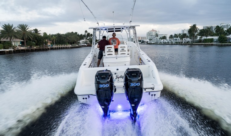 32 Boston Whaler 