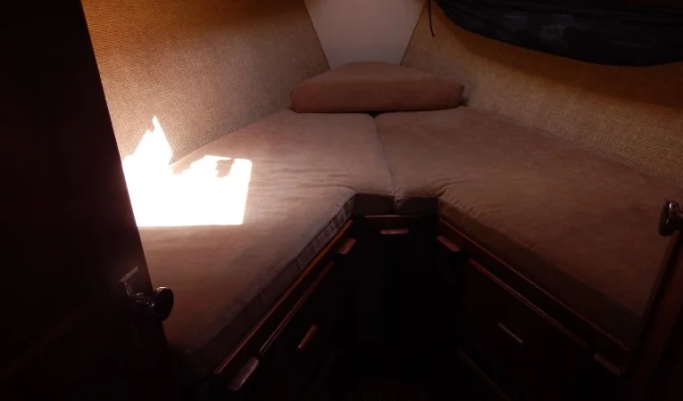 46 Morgan Forward berth