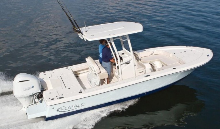 25 Robalo Manufacturer Provided Image