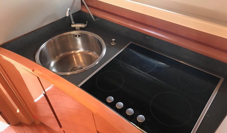 62 Pershing Galley