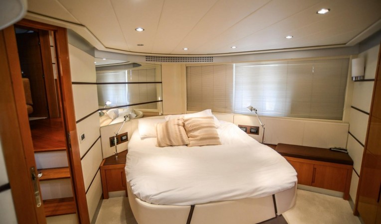 62 Pershing Master Cabin