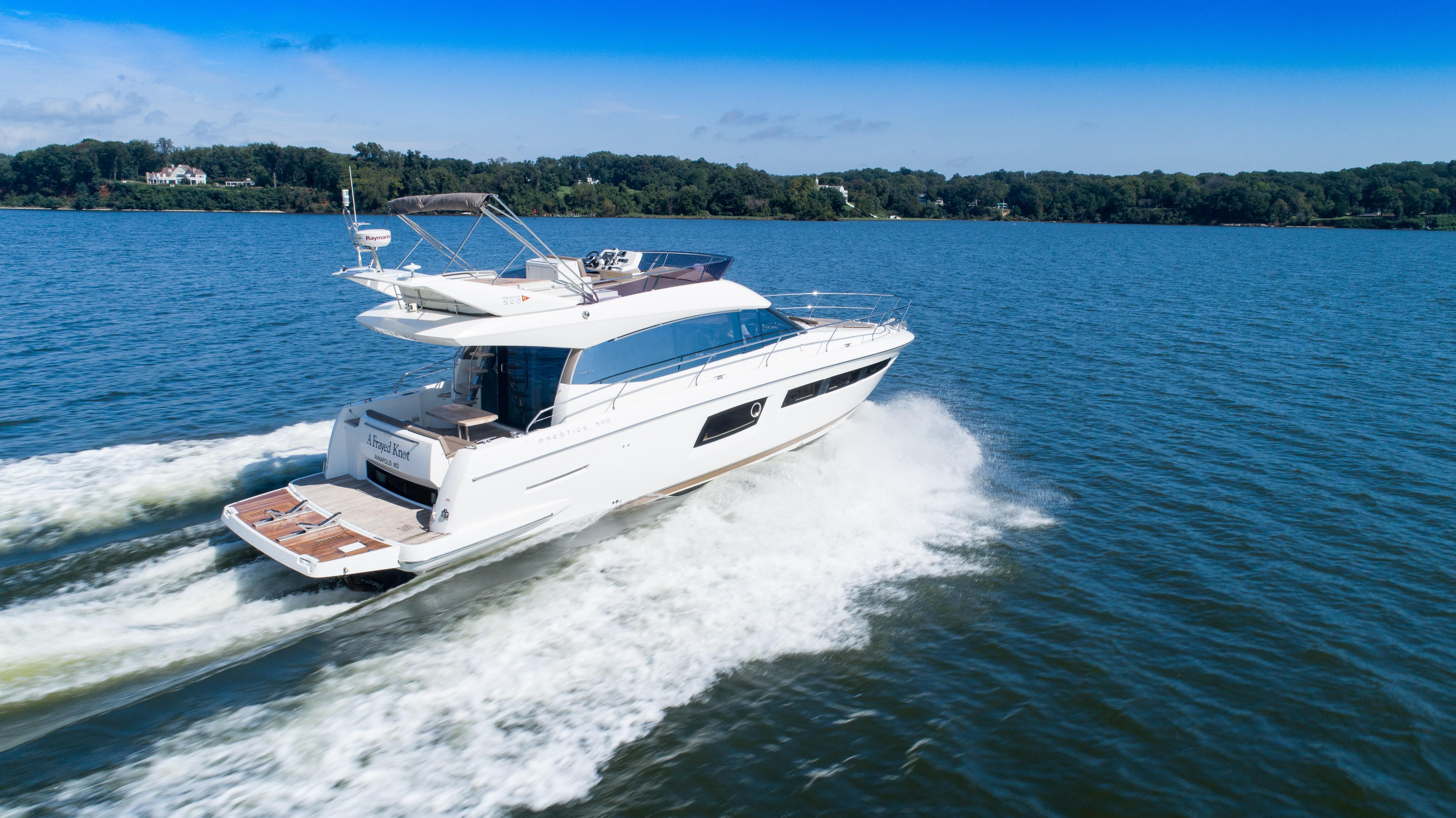 bijvoeglijk naamwoord kijk in lijst 50 Prestige 2015 A FRAYED KNOT Annapolis, Maryland Sold on 2019-10-31 by  Denison Yacht Sales