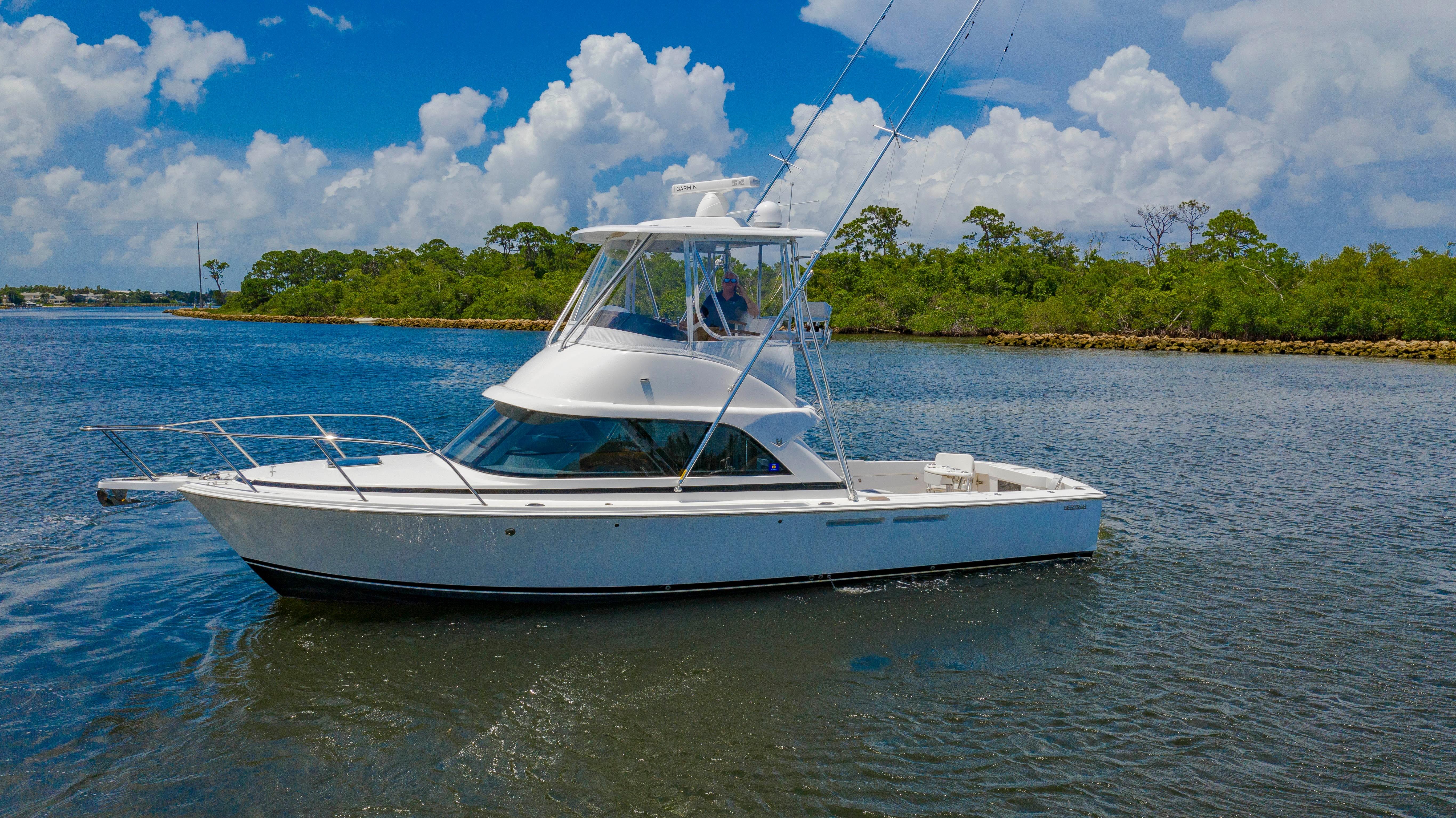 35 Bertram 2018 Motor Mile Jupiter, Florida Sold on 20200708 by