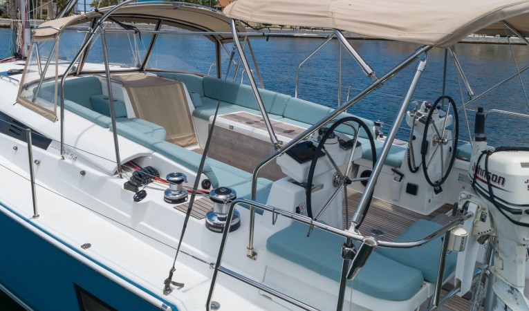 54 Jeanneau 