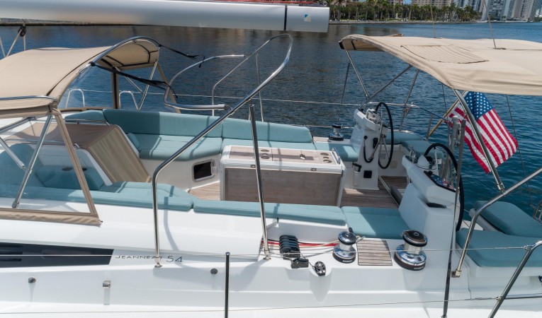 54 Jeanneau 