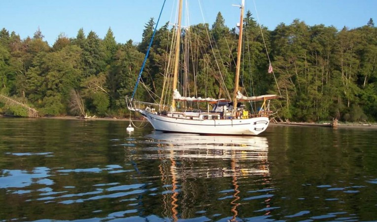 41 Formosa Linna W at Anchor
