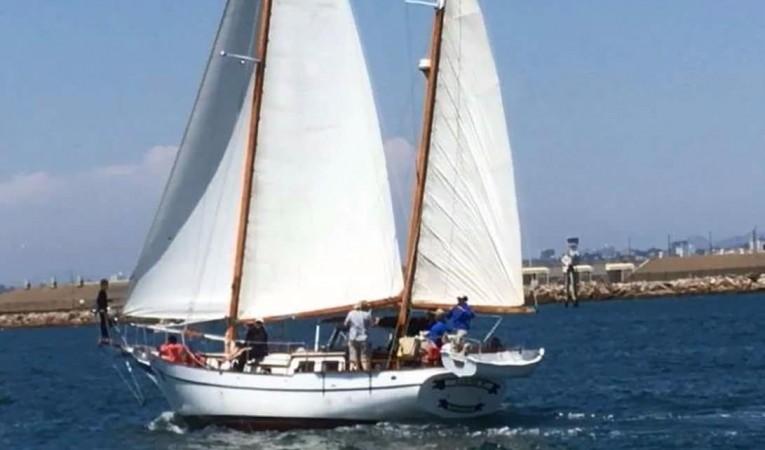 41 Formosa Under Sail