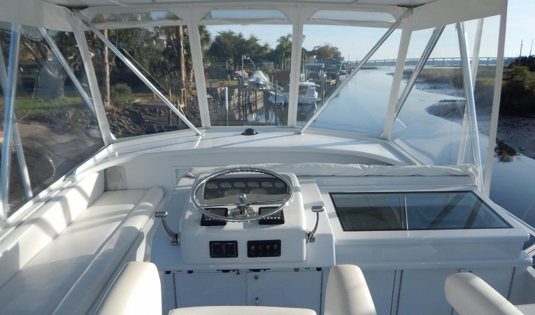 48 Whiticar Flybridge