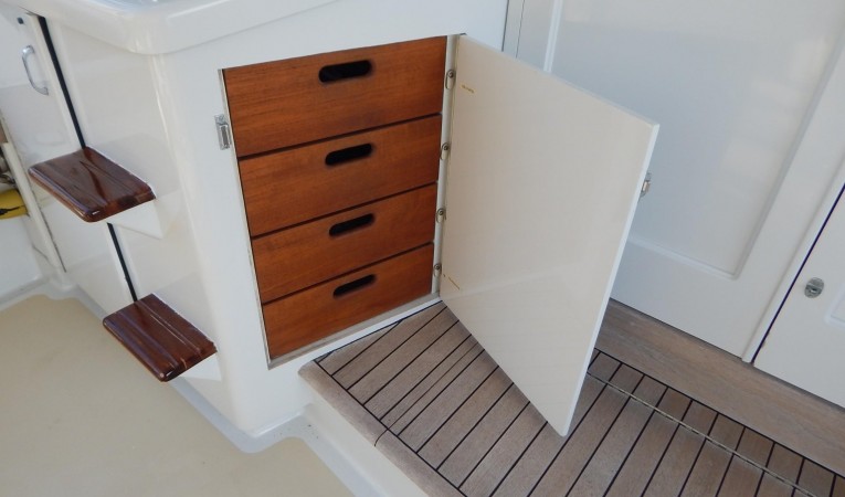 48 Whiticar Tackle Locker