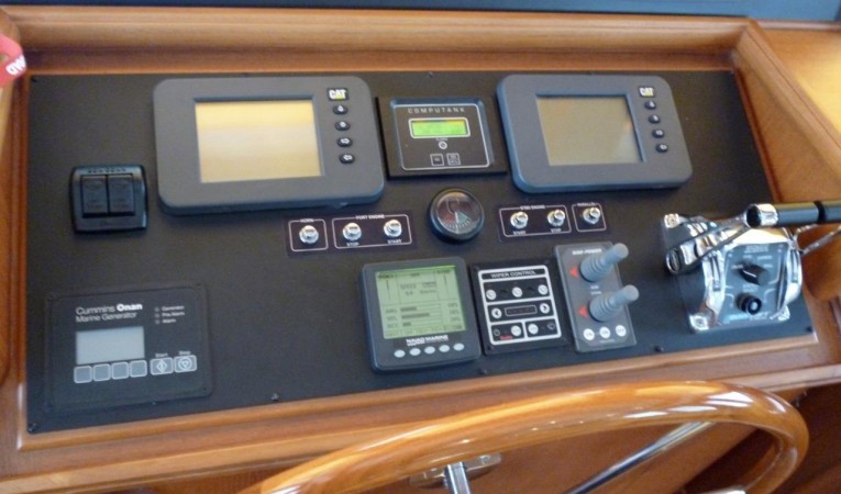 59 Grand Banks Electronics Console