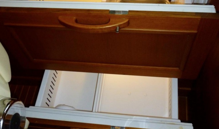 59 Grand Banks Sub-Zero Fridge/Freezer Drawers (open)