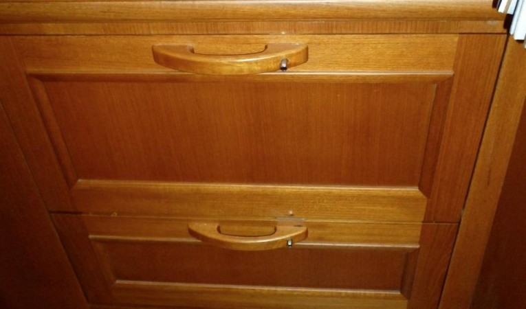 59 Grand Banks Sub-Zero Fridge/Freezer Drawers (closed)