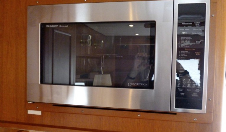 59 Grand Banks Sharp Microwave/Convection Oven