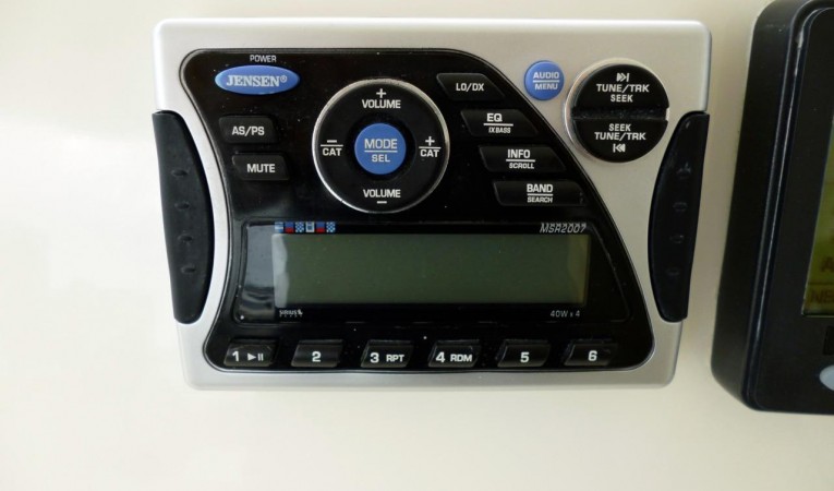 59 Grand Banks Flybridge Electronics