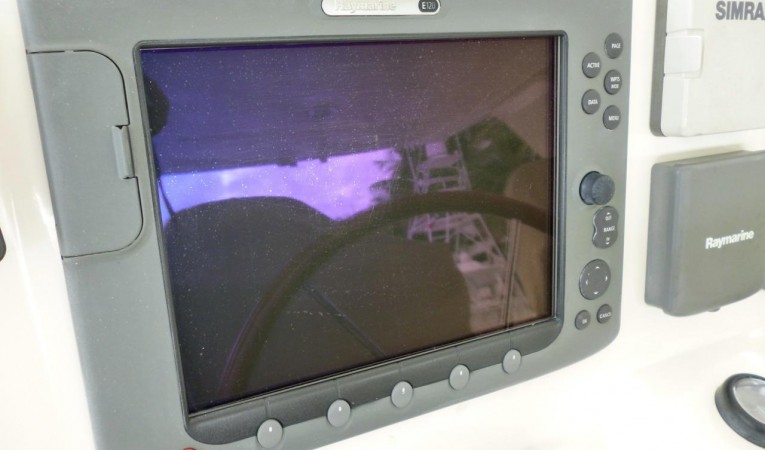 59 Grand Banks Flybridge Electronics