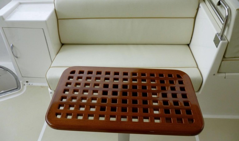 59 Grand Banks Flybridge Seating to port