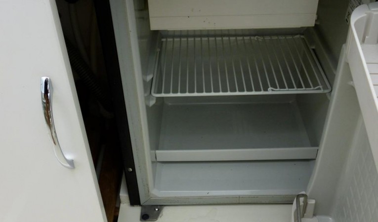 59 Grand Banks Flybridge Refrigerator
