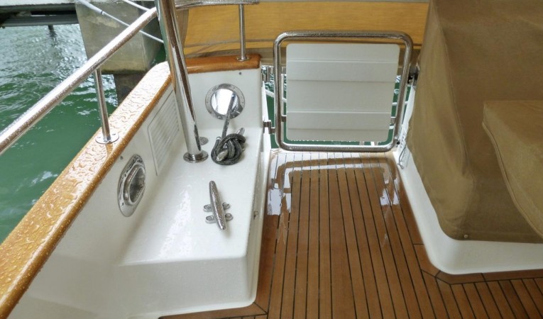 59 Grand Banks Aft Deck starboard transom gate
