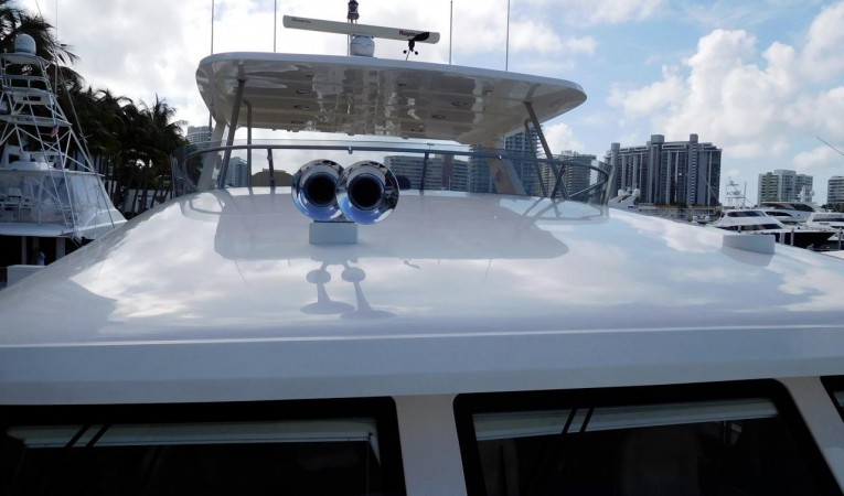 59 Grand Banks Flybridge Deck