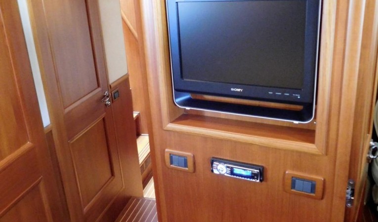 59 Grand Banks VIP Entertainment & Egresss