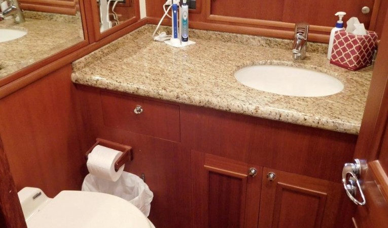 59 Grand Banks Master Head